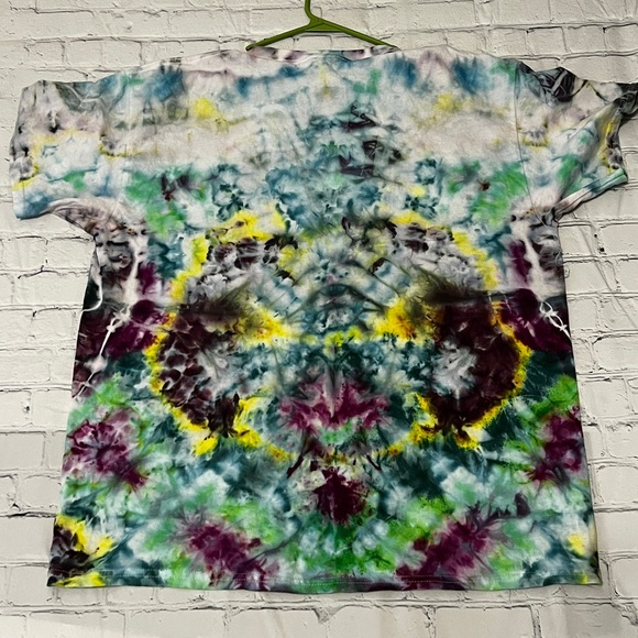 Handmade Tie Dyed shirt - Picture 2 of 8